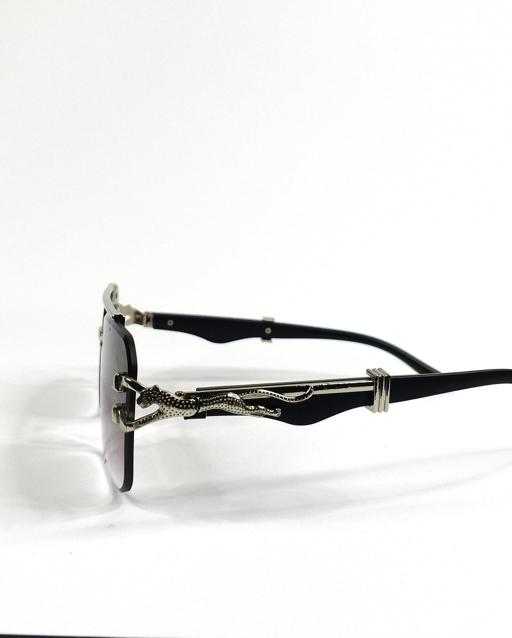 Aureza Bold - Oversized Square Sunglasses